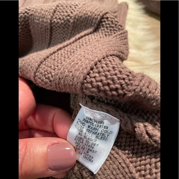 Umgee 2-Tone Short Sleeve Popcorn Ribbed Cable Scoop Neck Sweater - Picture 8 of 8